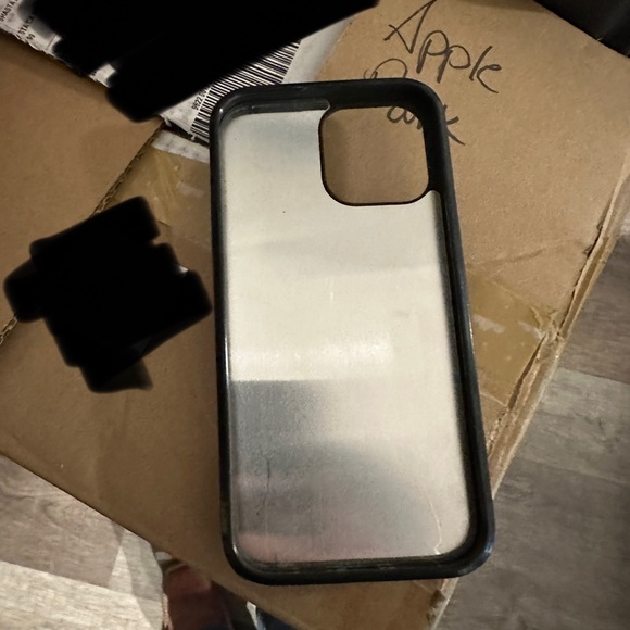 Tooled leather iPhone 13 Pro Max case - Picture 2 of 2